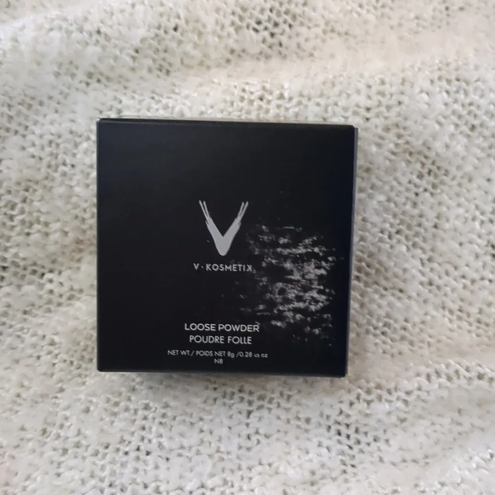 V KOSMETIK Loose Powder in N08 COOL NEUTRAL, 8g/0.28oz
